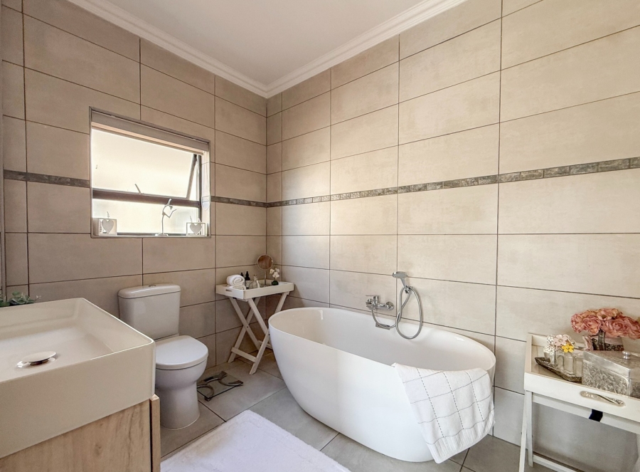 2 Bedroom Property for Sale in Leloko Lifestyle Estate North West